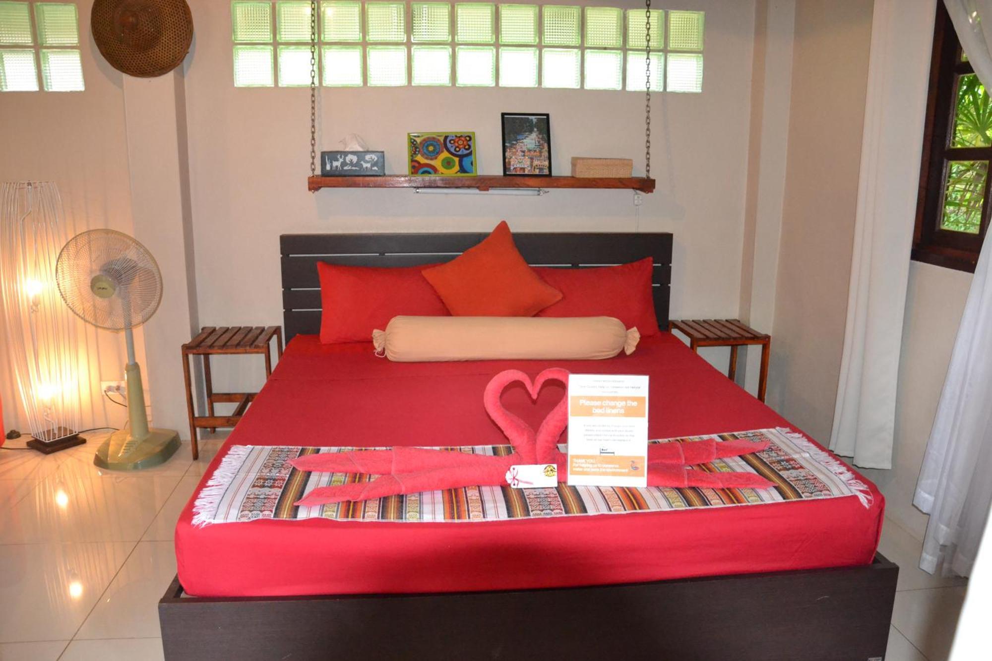 Red Moon Hideaway Hotel Ко Чанг Екстериор снимка