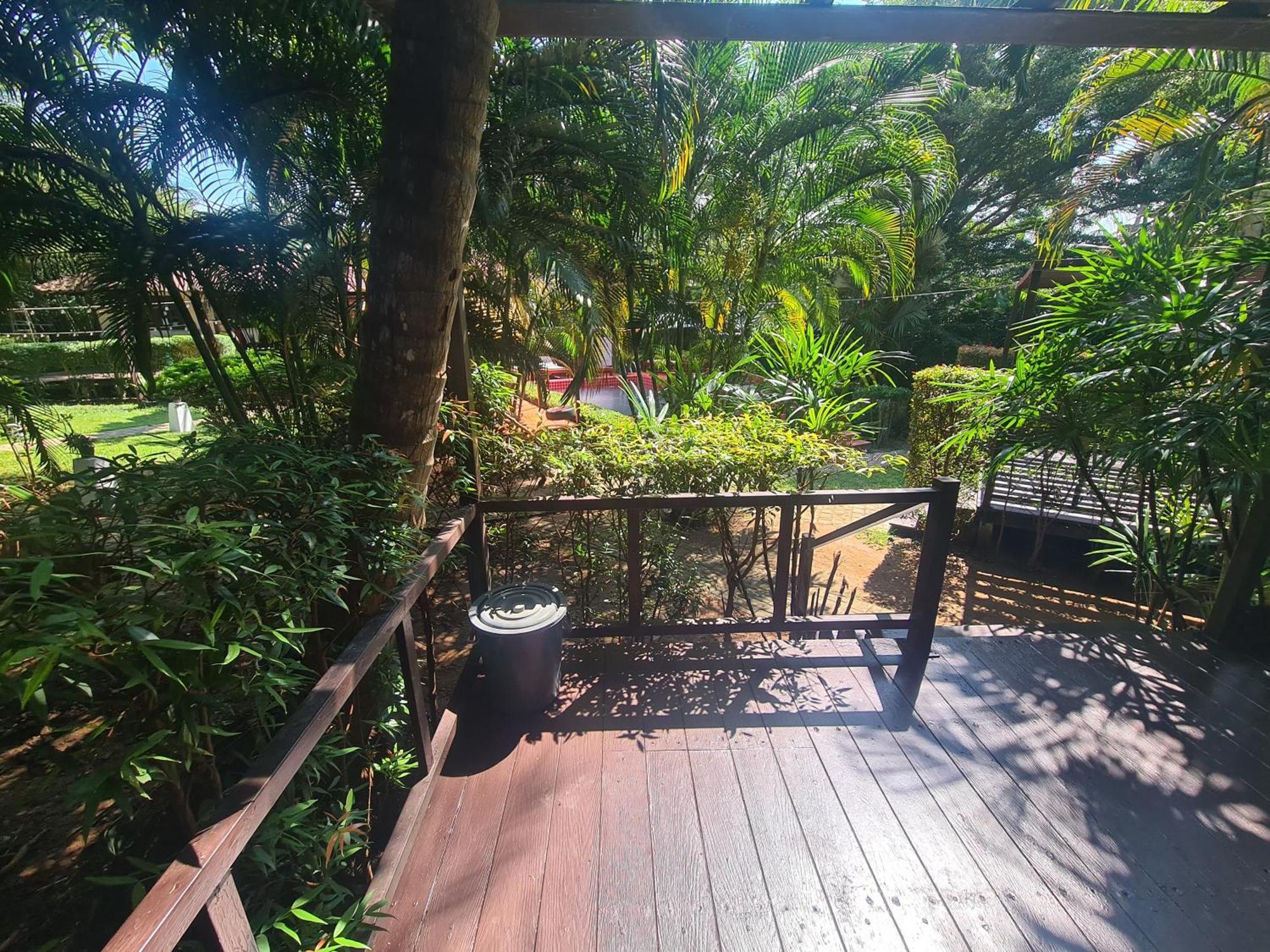 Red Moon Hideaway Hotel Ко Чанг Екстериор снимка