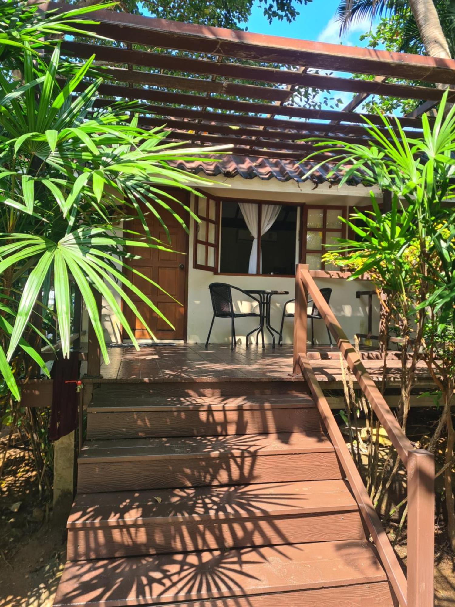 Red Moon Hideaway Hotel Ко Чанг Екстериор снимка