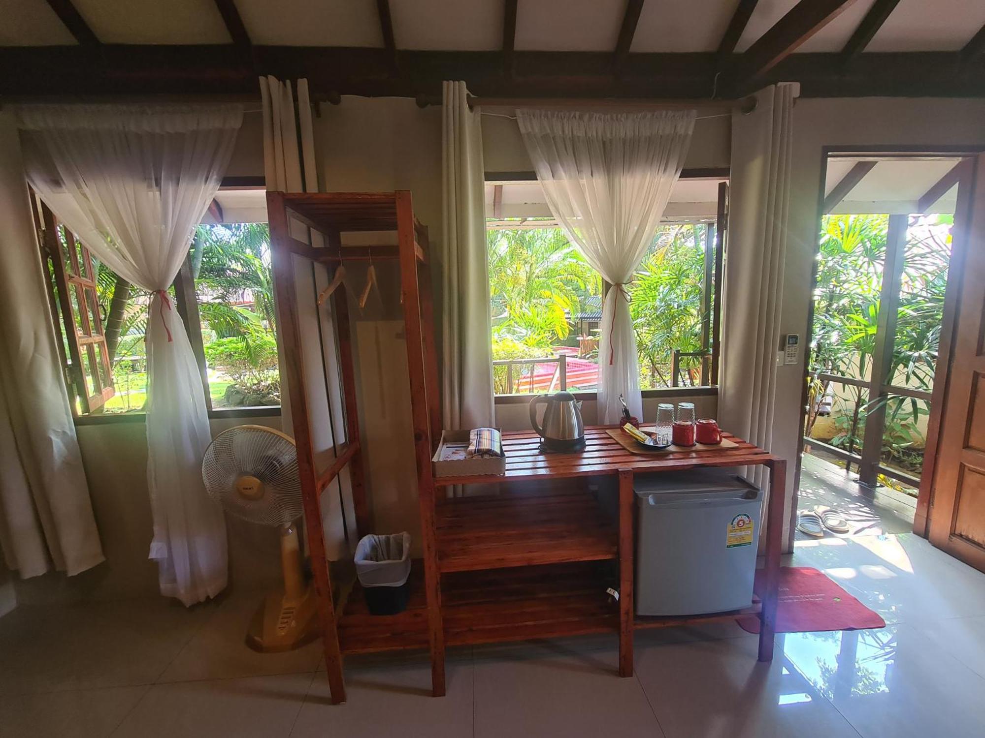 Red Moon Hideaway Hotel Ко Чанг Екстериор снимка