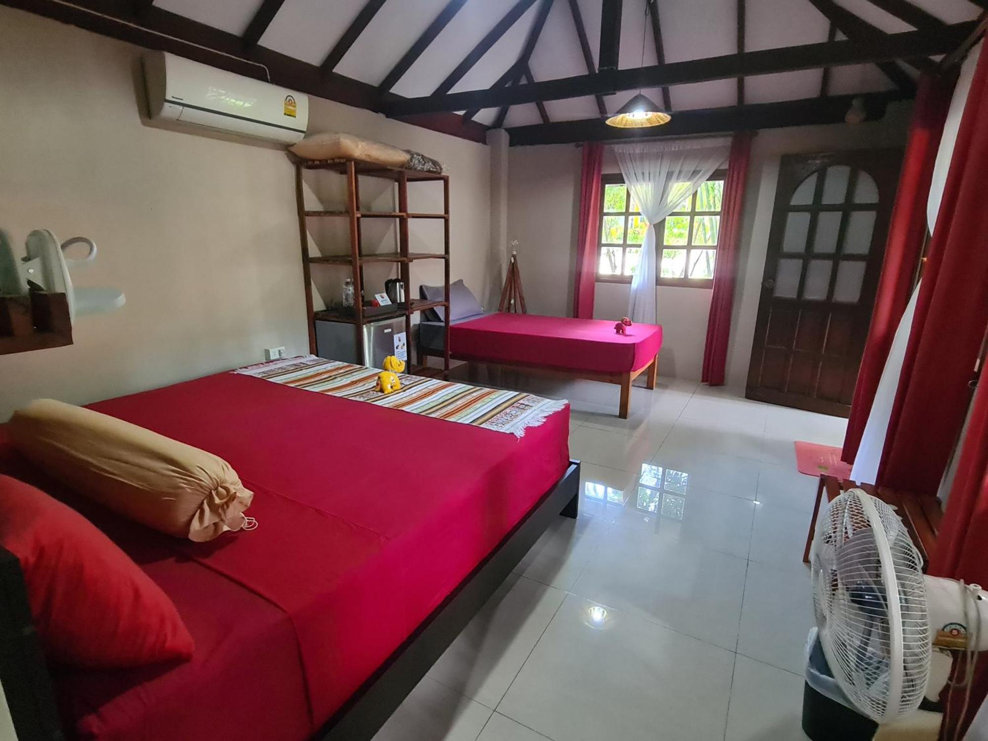 Red Moon Hideaway Hotel Ко Чанг Екстериор снимка