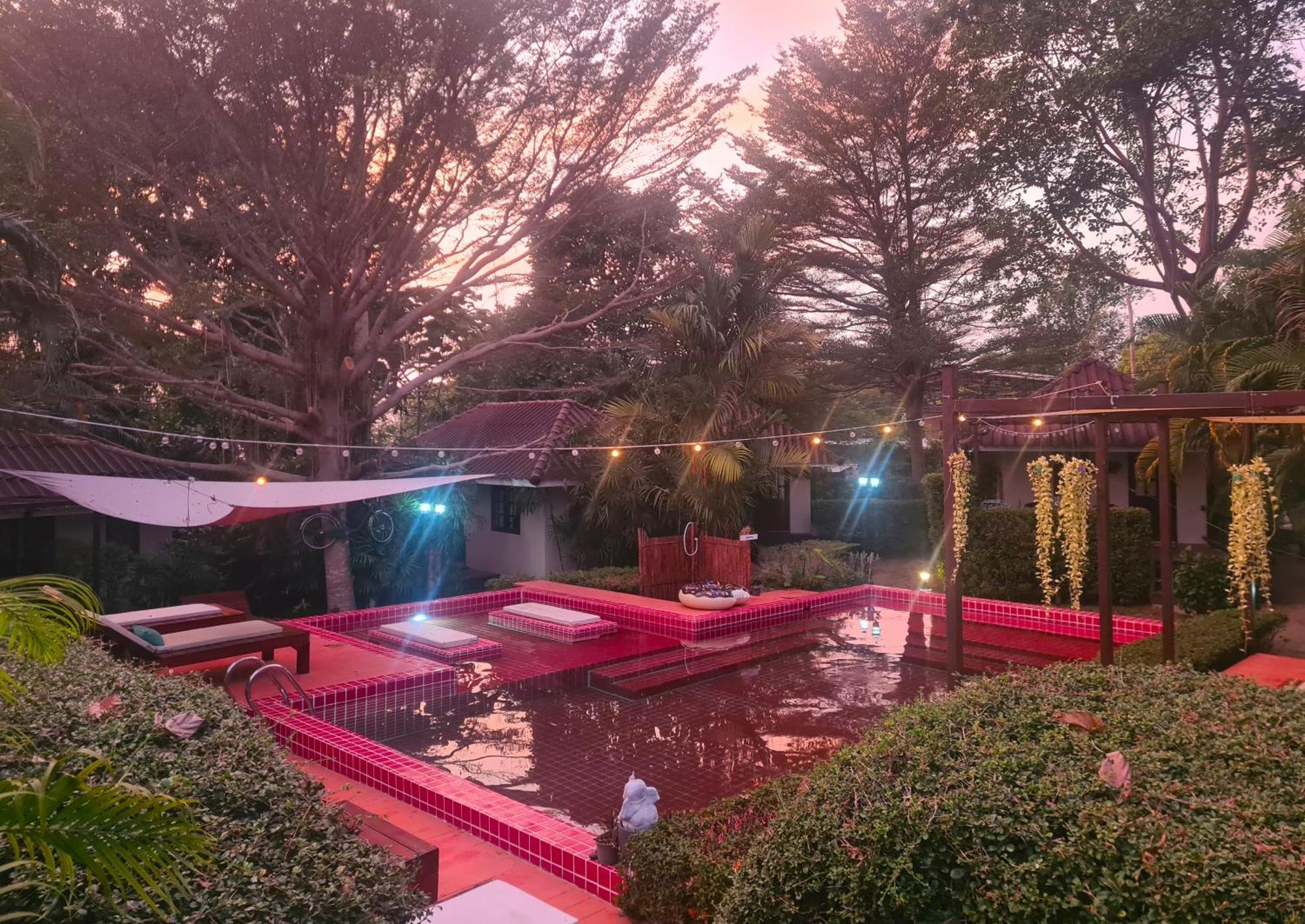 Red Moon Hideaway Hotel Ко Чанг Екстериор снимка