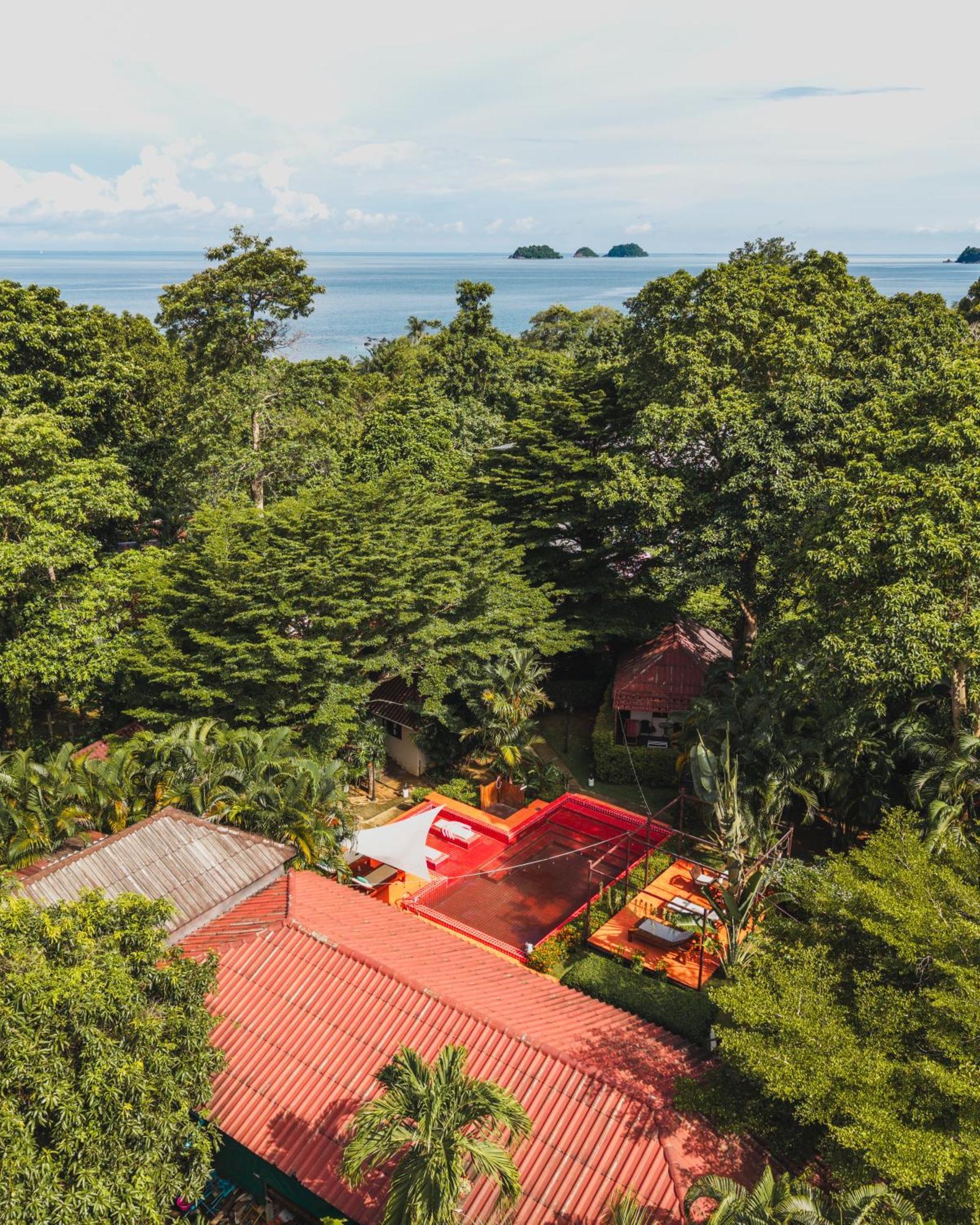 Red Moon Hideaway Hotel Ко Чанг Екстериор снимка